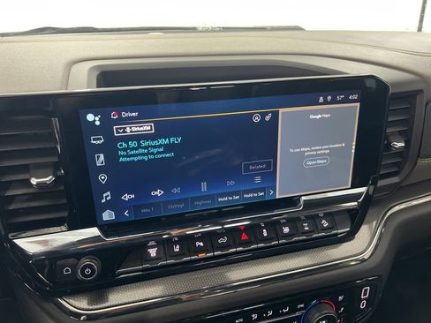 Used 2024 Chevrolet Silverado 2500 ZR2 w/ Technology Package image 12