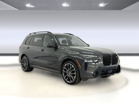 Certified 2024 BMW X7 M60i w/ Executive Package AWD/4WD image 7