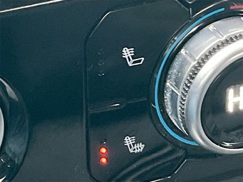 Used 2022 GMC Sierra 1500 Elevation image 21