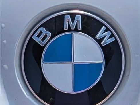 Certified 2022 BMW 750i xDrive w/ Executive Package AWD/4WD image 27