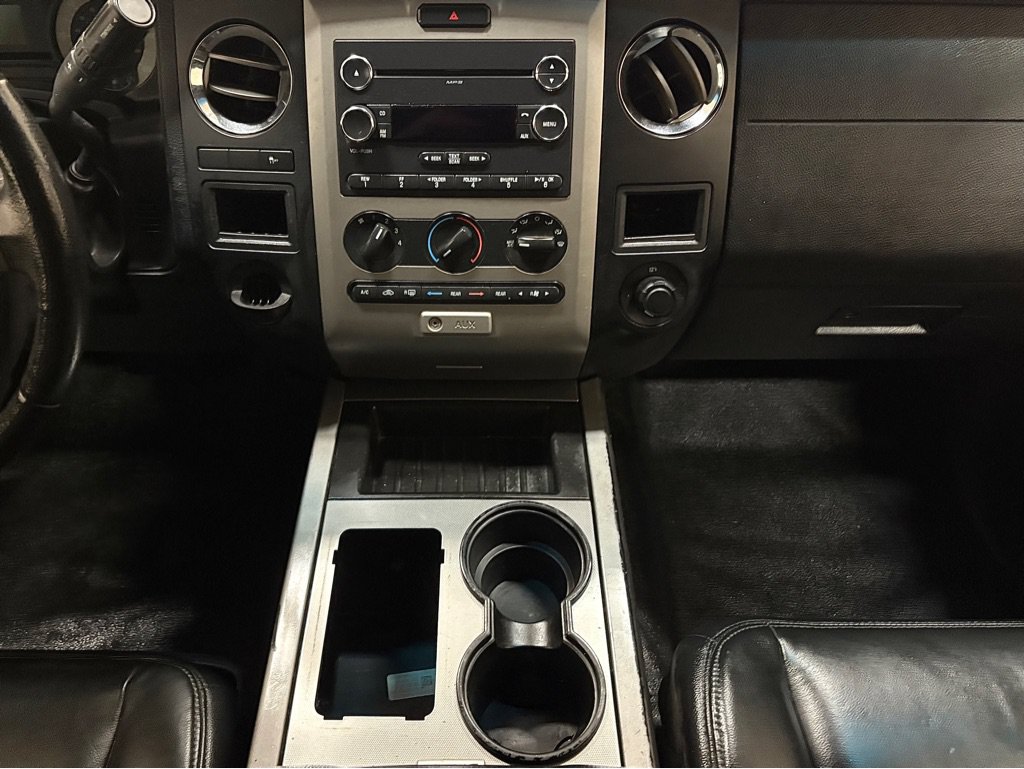 Used 2016 Ford Expedition XL RWD image 27