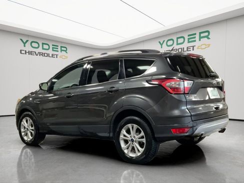 Used 2018 Ford Escape SE AWD/4WD image 9