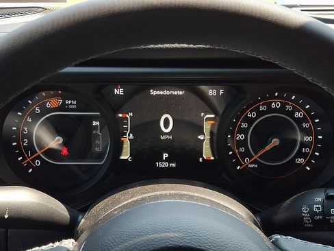 Used 2026 Jeep Wrangler Unlimited Sport AWD/4WD image 19