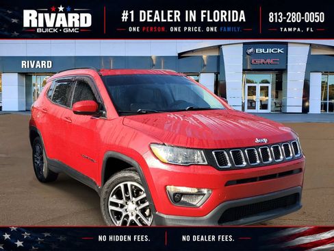 Used 2019 Jeep Compass Latitude FWD image 1
