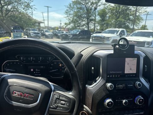 Used 2019 GMC Sierra 1500 SLT w/ SLT Premium Plus Package AWD/4WD image 11