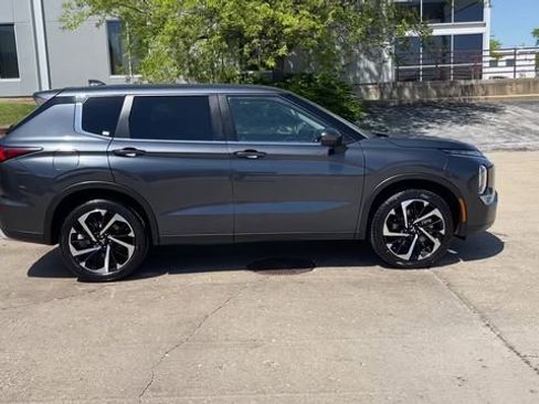 Used 2024 Mitsubishi Outlander SE FWD image 9