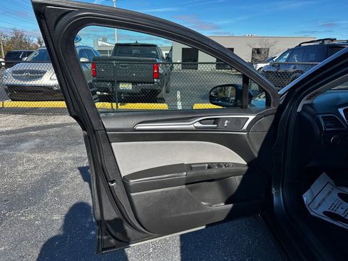 Used 2016 Ford Fusion S w/ Equipment Group 101A image 21