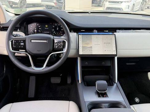 New 2025 Land Rover Discovery Sport S image 26