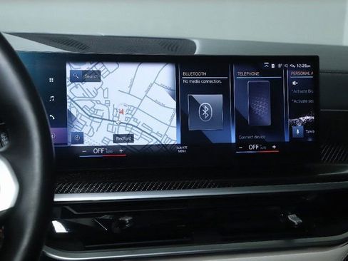 Used 2023 BMW X7 M60i image 34