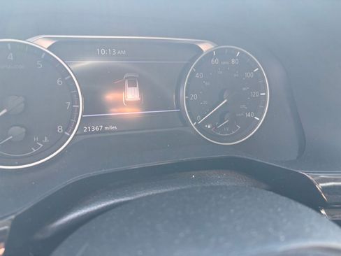 Used 2025 Nissan Pathfinder SV FWD image 28