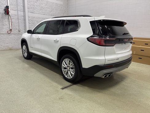 Used 2025 GMC Acadia Elevation w/ Elevation Premium Package image 6
