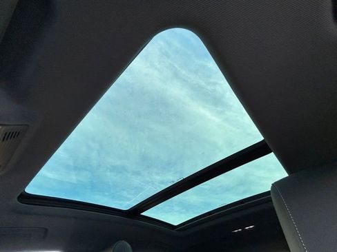 Used 2023 Audi Q4 e-tron Premium Plus w/ Premium Plus image 40