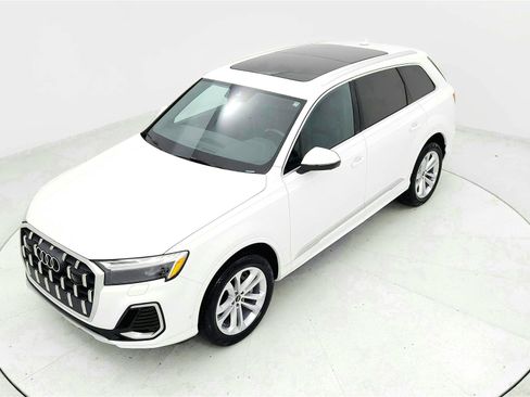 Used 2025 Audi Q7 3.0T Premium Plus AWD/4WD image 13