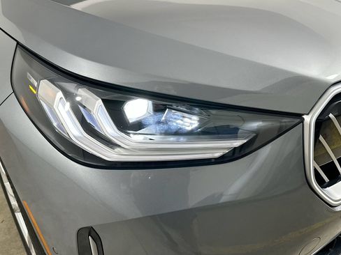 Used 2025 BMW X3 xDrive30i AWD/4WD image 9