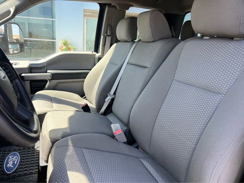 Used 2019 Ford F350 XLT w/ XLT Premium Package AWD/4WD image 34
