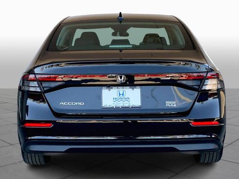 Used 2023 Honda Accord EX image 5