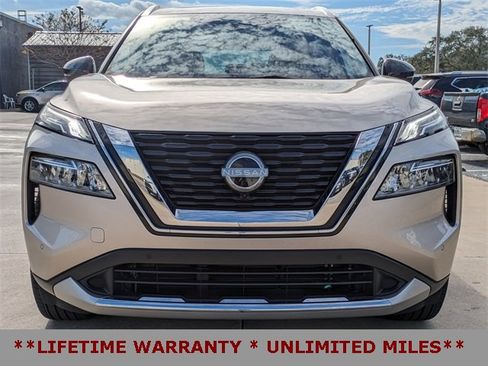 Used 2023 Nissan Rogue Platinum w/ Platinum Premium Package image 3