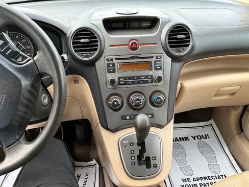 Used 2008 Kia Rondo LX w/ Convenience Pkg image 7