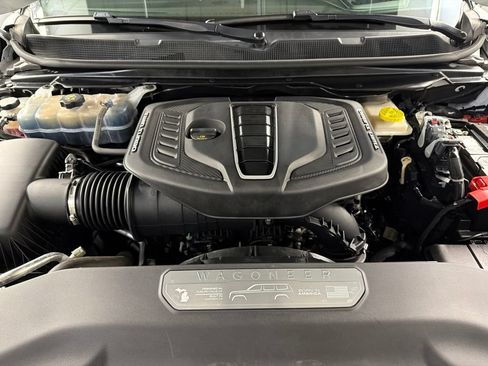 Used 2024 Jeep Grand Wagoneer L Series III AWD/4WD image 46