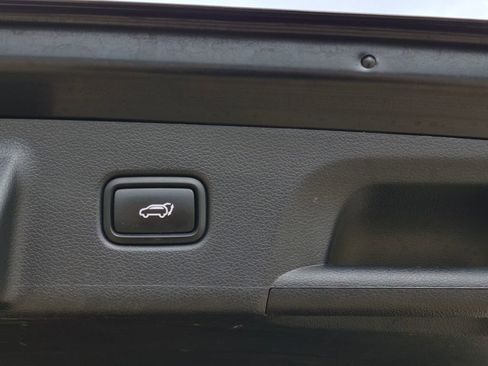 Used 2023 Hyundai Palisade Limited FWD image 9