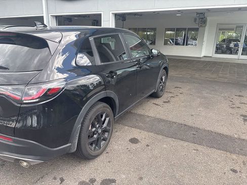 Certified 2025 Honda HR-V Sport image 10