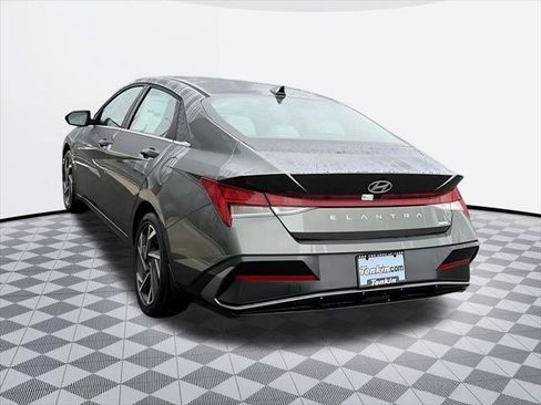 New 2026 Hyundai Elantra Limited FWD image 5