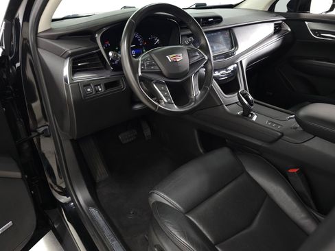 Used 2019 Cadillac XT5 Luxury AWD/4WD image 16