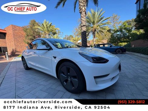 Used 2023 Tesla Model 3 Standard Range image 1