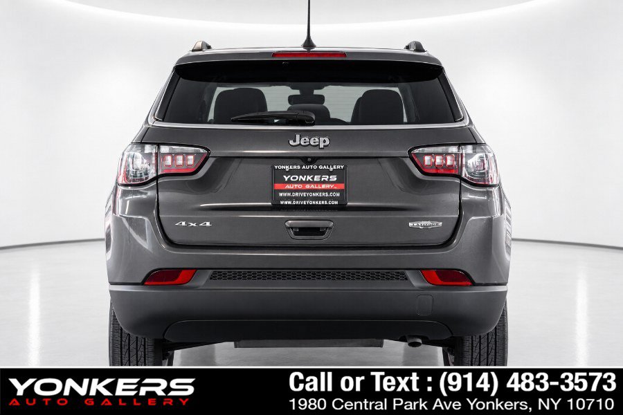 Used 2022 Jeep Compass Latitude AWD/4WD image 8