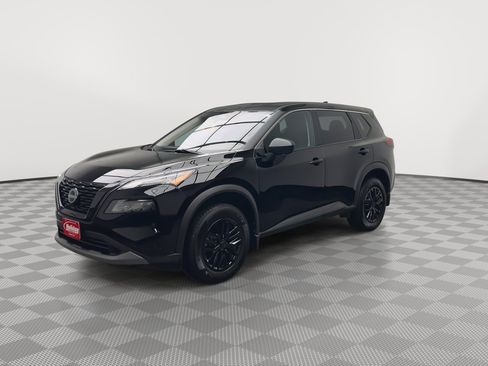 Used 2023 Nissan Rogue S image 30