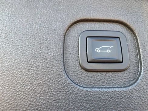 Used 2014 GMC Terrain SLT w/ Cargo Package AWD/4WD image 30
