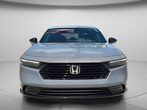 Used 2025 Honda Accord Sport image 4
