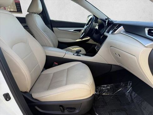 Used 2020 INFINITI QX50 Luxe w/ Navigation Package image 11