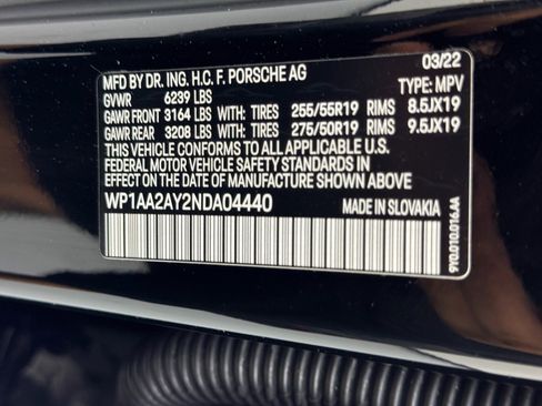 Used 2022 Porsche Cayenne Platinum Edition image 47