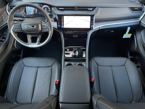 New 2026 Jeep Grand Cherokee L Limited AWD/4WD image 16