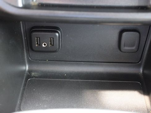 Used 2020 Chevrolet Colorado LT RWD image 19
