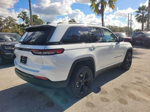 New 2025 Jeep Grand Cherokee Altitude RWD image 12