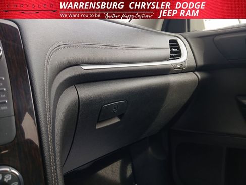 Used 2016 Chevrolet Traverse LT w/ Style and Technology Package image 26