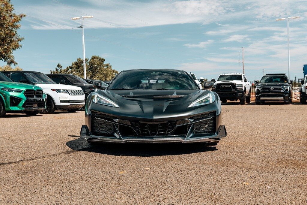 Used 2026 Chevrolet Corvette ZR1 w/ ZR1 Carbon Fiber Aero Package RWD image 3
