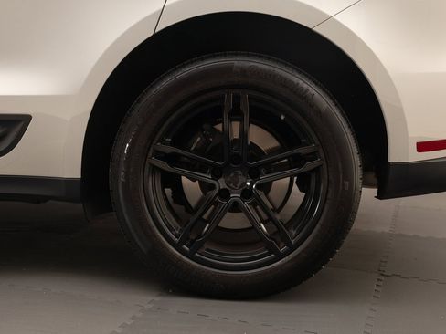 Used 2022 Porsche Macan image 42