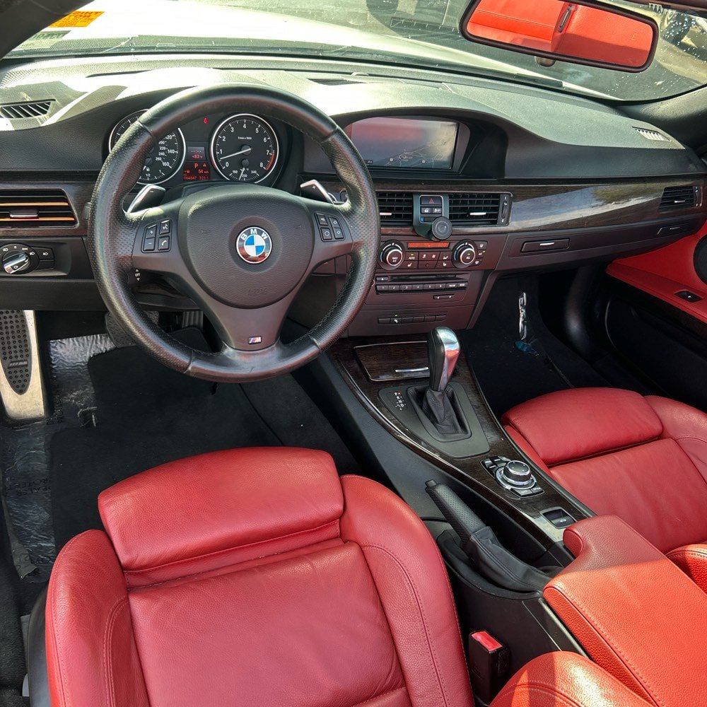 Used 2013 BMW 335i Convertible RWD image 3