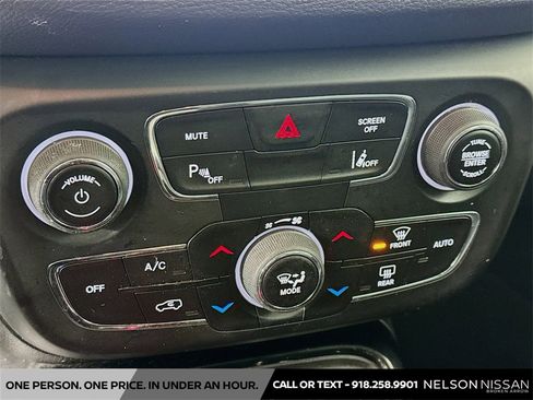 Used 2017 Jeep Compass Limited image 15