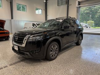 Used 2024 Nissan Pathfinder SV w/ SV Premium Package AWD/4WD video 1