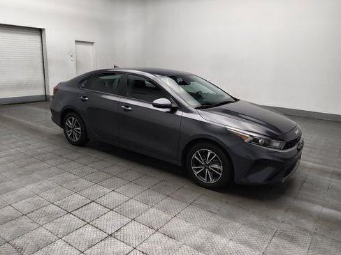 Used 2024 Kia Forte LXS w/ LXS Technology Package FWD image 11