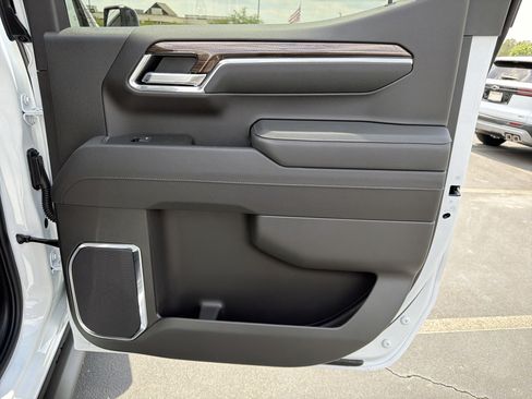New 2026 Chevrolet Silverado 1500 LT Trail Boss w/ Convenience Package II AWD/4WD image 16