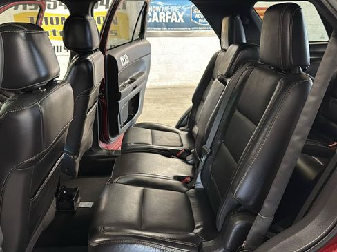 Used 2015 Ford Explorer Sport w/ Equipment Group 401A AWD/4WD image 32