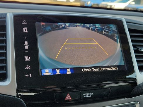 Used 2018 Honda Pilot EX image 18