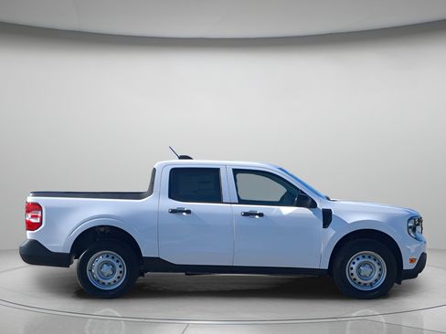 New 2026 Ford Maverick XL FWD image 42