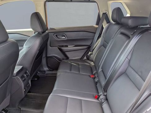 Used 2021 Nissan Rogue SL FWD image 14