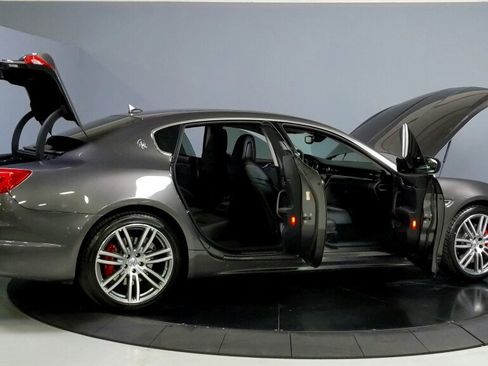 Used 2017 Maserati Quattroporte S GranSport image 15